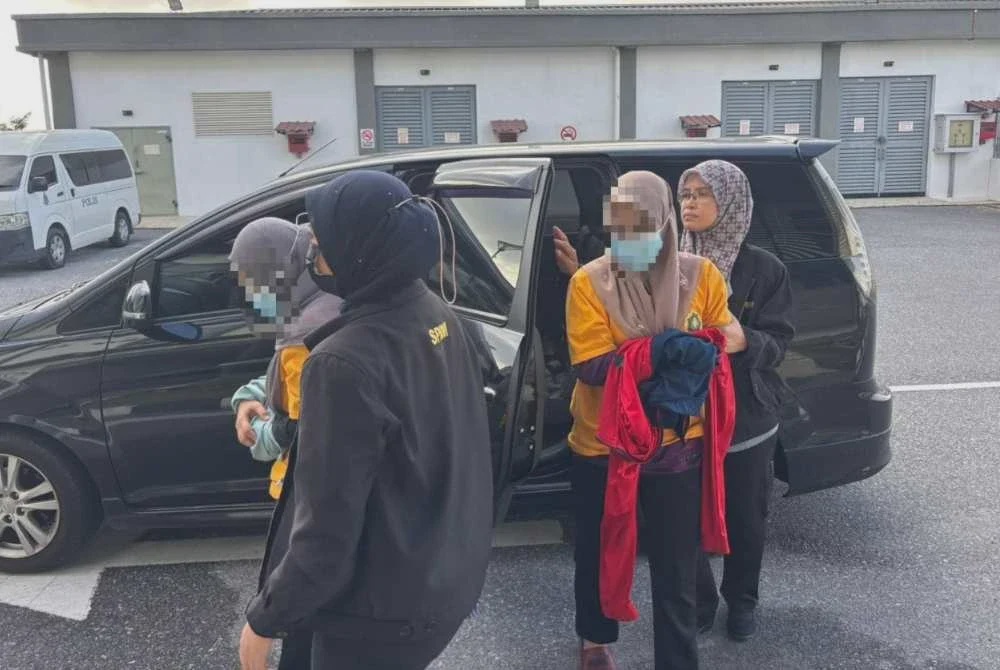 Image from: Lima individu termasuk empat penjawat awam ditahan, disyaki rasuah RM25,000
