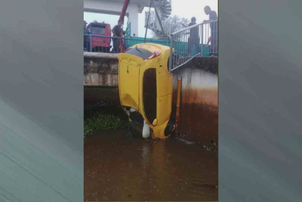 Image from: Pelajar 16 tahun terlelap, Myvi dipandu terjunam sungai