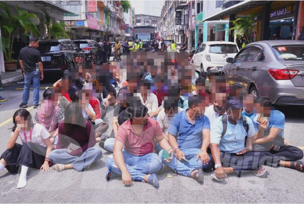 Image from: [VIDEO] Selepas 'bus stand Klang', Jalan Kenanga pula digempur