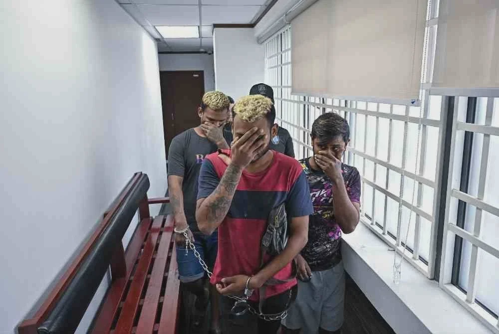 Image from: Tiga lelaki lakukan rompakan berkumpulan guna parang dihadapkan ke mahkamah