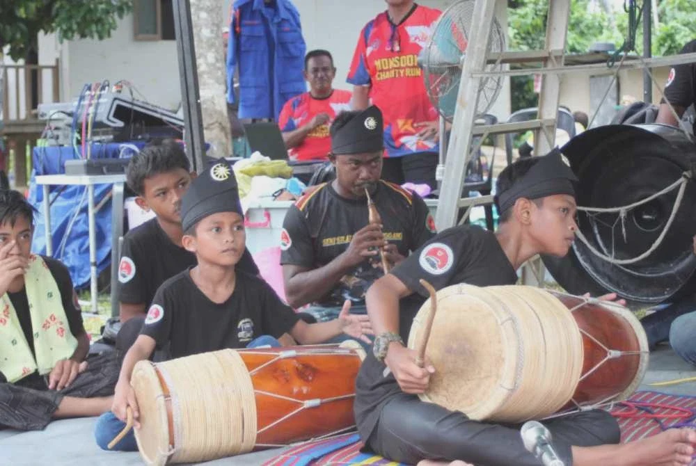 Image from: Mencari ketenangan di Teluk Renjuna