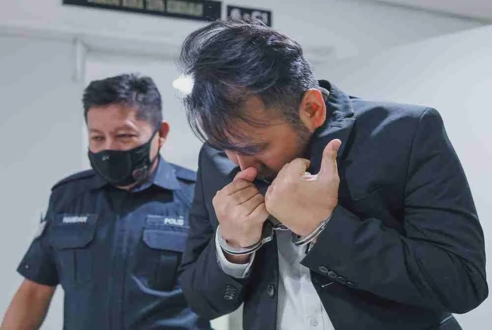 Image from: Amang seksual kanak-kanak: Doktor pakar dipenjara tujuh tahun, tujuh sebatan