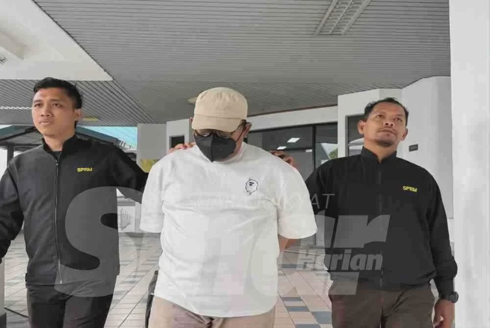 Image from: [VIDEO] Pegawai imigresen didakwa terima suapan lindungi pekerja asing, masuk akaun ibu
