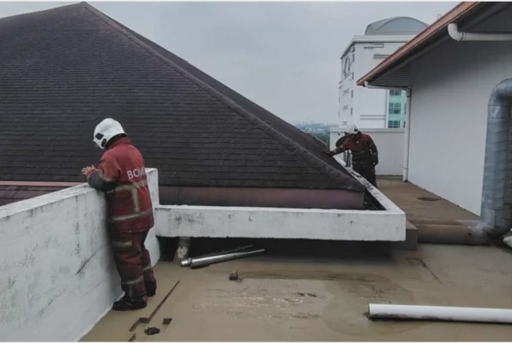 Image from: Gempa Sumatera: Bangunan MPKJ, INTI College turut rasai gegaran