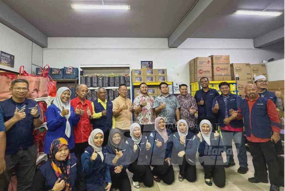 Image from: Serendah RM1, bantu asnaf terima bekalan kit makanan selama setahun