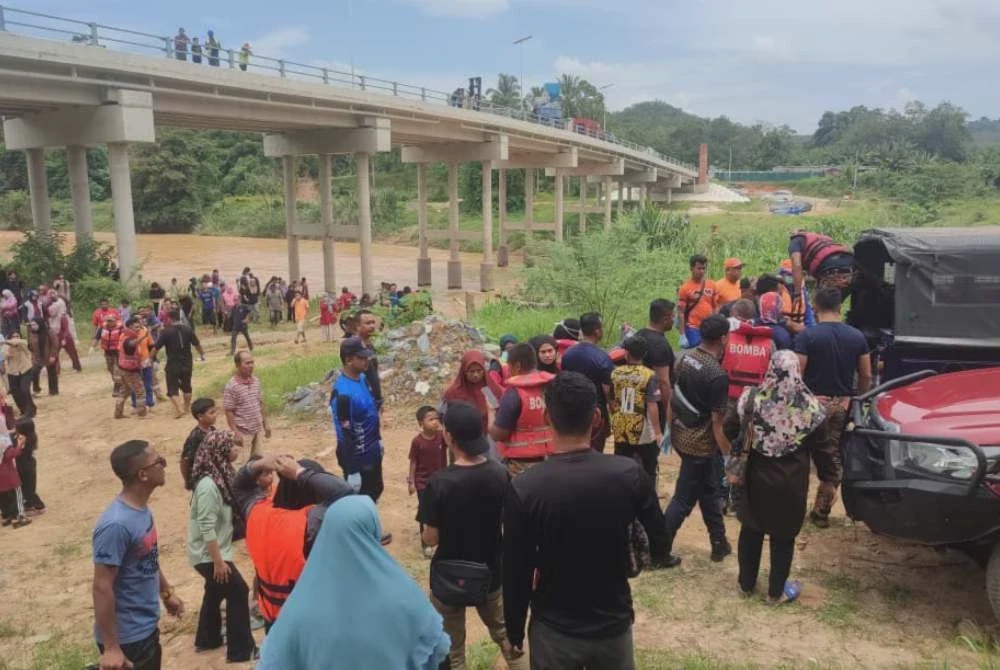 Image from: Mayat lelaki ditemukan 3km dari lokasi jatuh bot