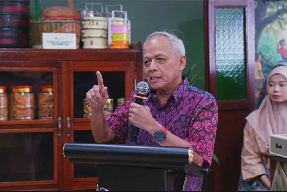 Image from: 'Usahawan F&B jangan takut tembusi pusat beli-belah elit' - Muhammad Nasir