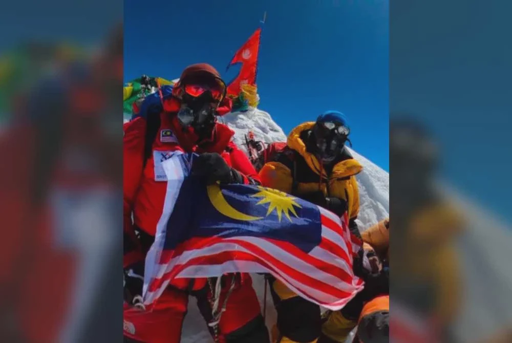 Image from: Khafiz menjejak puncak Everest