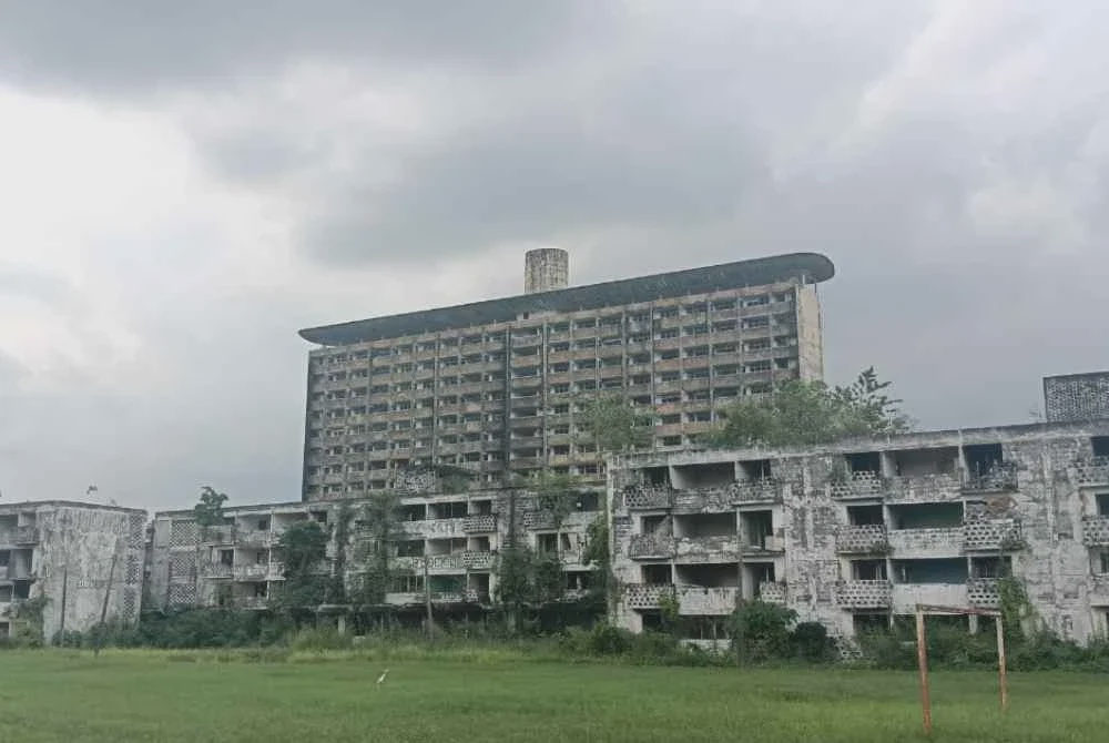 Image from: Kos RM1.5 juta, pertubuhan peniaga India tawar roboh flat Sungai Pari secara percuma