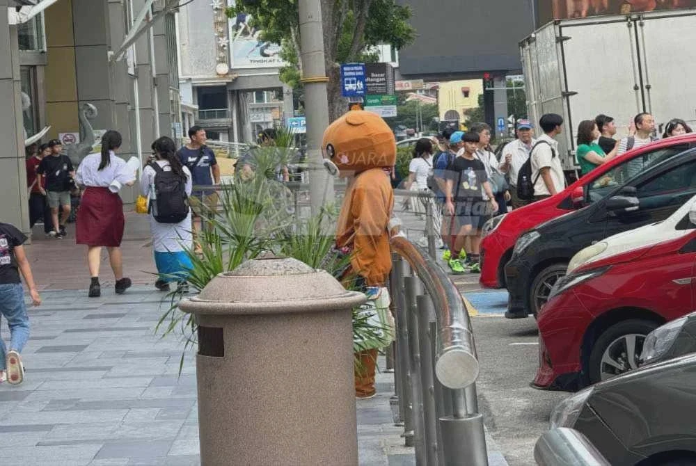 Image from: 'Bukan saya minta duit, orang yang bagi' - Peminta sedekah