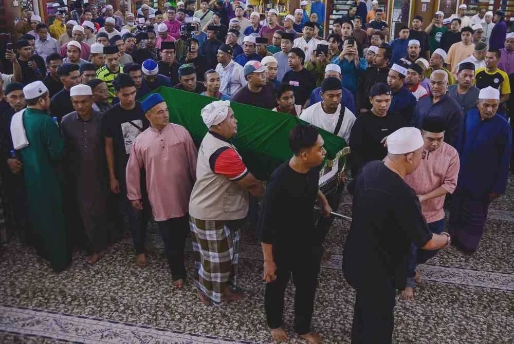 Image from: Maut ditikam di Korea: Jenazah Ahmad Shah selamat dikebumikan di Bandar Tasik Puteri