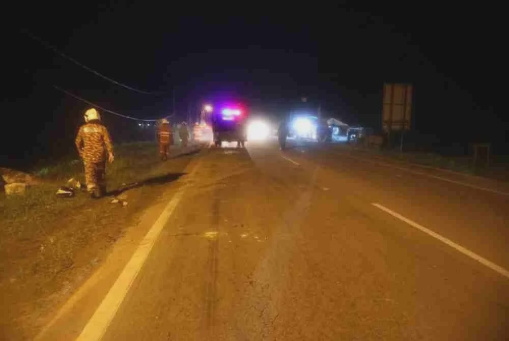 Image from: Dua remaja maut, BMW X5 hilang kawalan rempuh motosikal