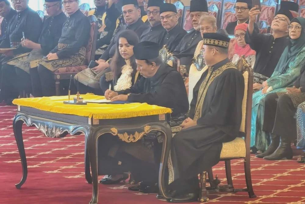 Image from: Ismail angkat sumpah Menteri Besar Negeri Sembilan 