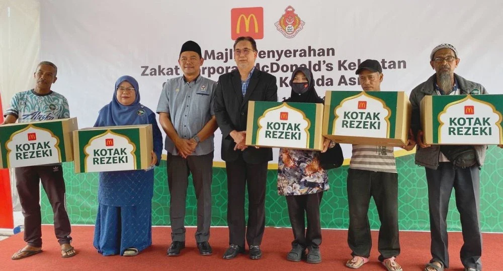 Image from: Bantuan McDonald’s beri sinar kepada asnaf, pelajar UMK