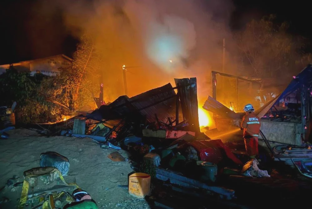 Image from: Rumah musnah terbakar di Kampung Baru Star