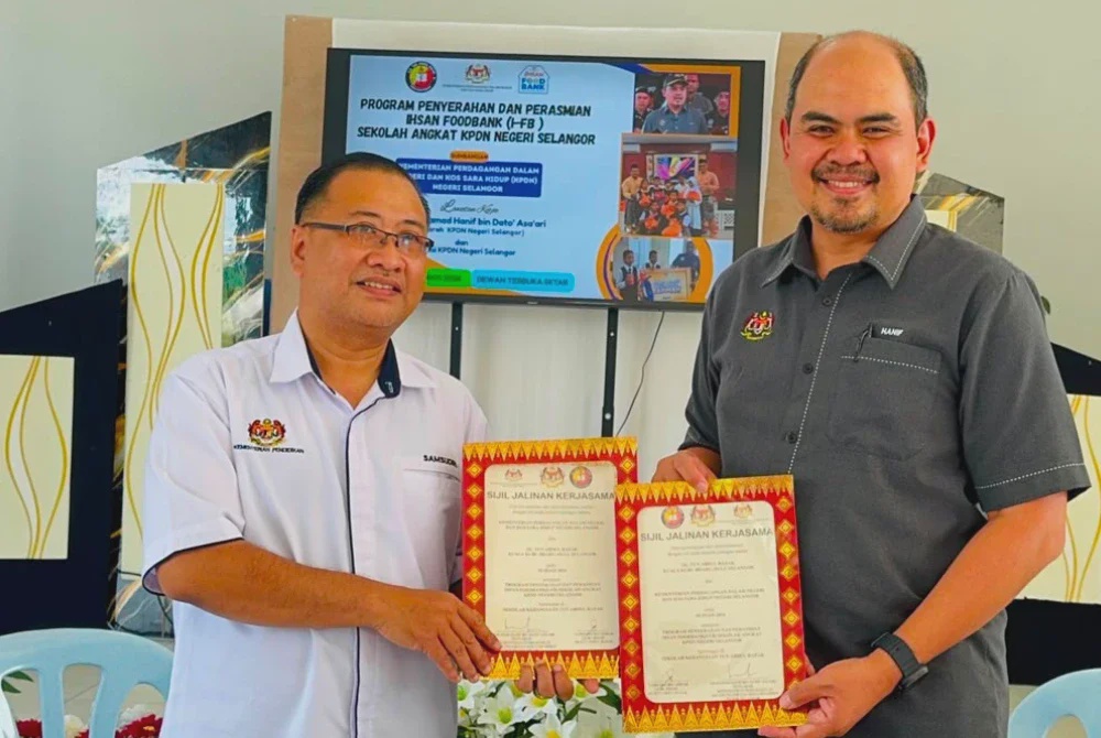 Image from: KPDN Selangor salur bantuan i-Food Bank kepada 137 pelajar Orang Asli