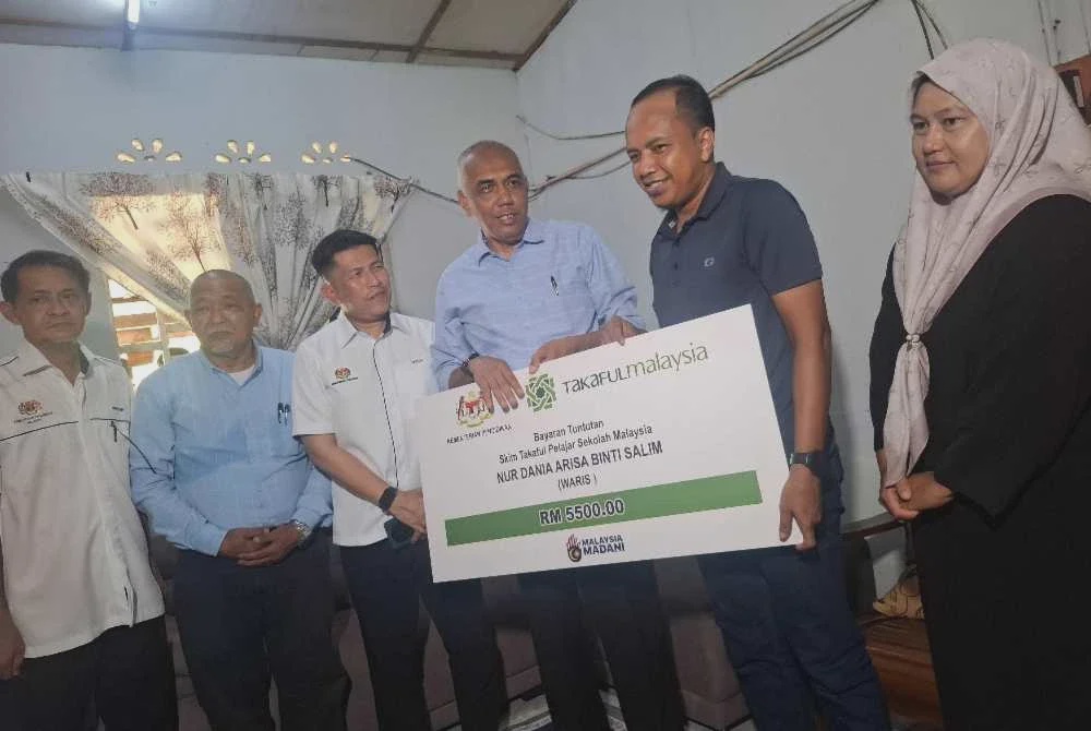 Image from: Waris dua pelajar maut terima TPSM RM5,500, hasrat tunaikan badal haji ubati rindu anak