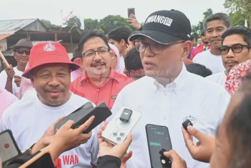 Image from: Bukan masa salahkan PBT atau JKR, isu pokok tumbang perlu diselesaikan segera - Wan Rosdy