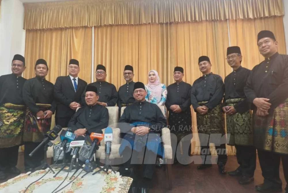 Image from: 8 ADUN BN, 2 PN angkat sumpah Exco Negeri Sembilan