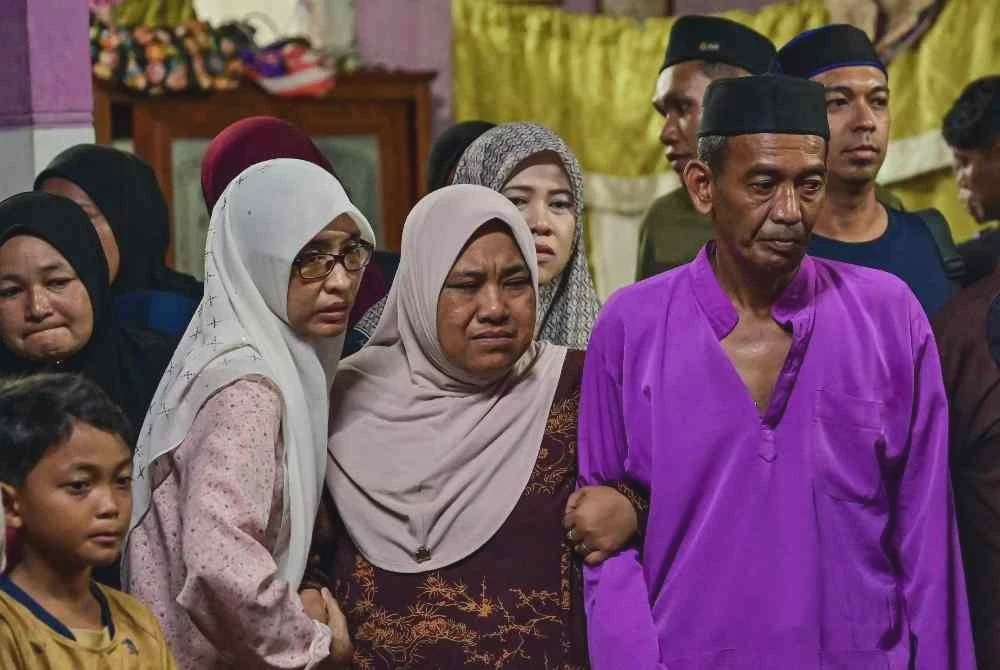 Image from: Suasana pilu iringi kepulangan Konstabel Muhammad Raimi