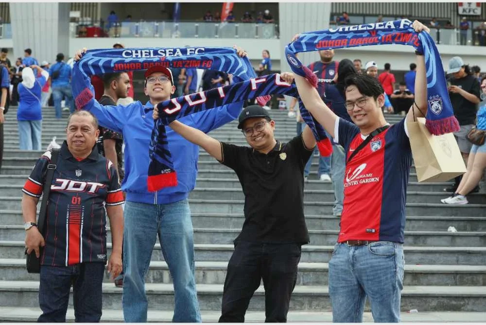 Image from: Lautan merah-biru dan The Blues satukan ribuan penyokong di SSI