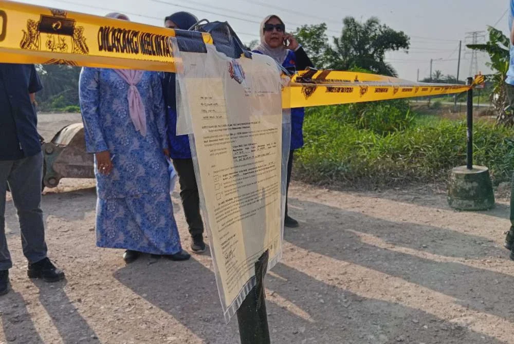 Image from: Aktiviti tambak, buang sisa binaan di Pontian: Tiga siasatan dibuka