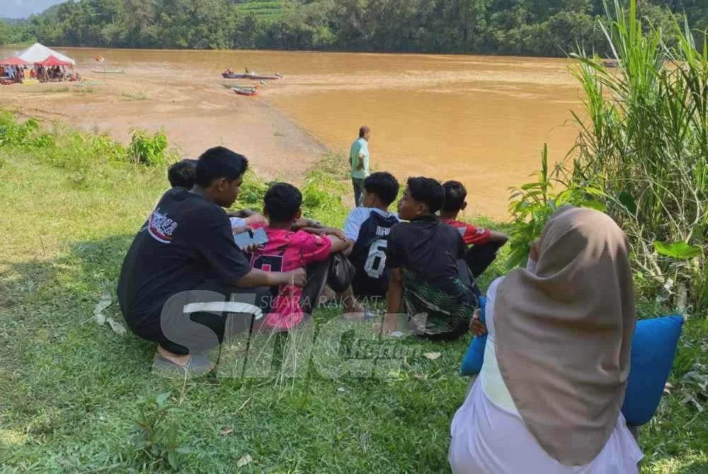 Image from: 'Tiga hari dah tunggu Mohamad Rayyan, saya sudah tidak tertanggung rindu' - Ibu