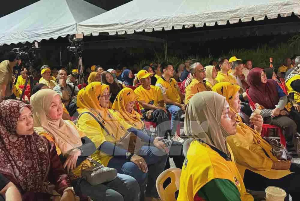 Image from: Politik sekarang serabut, macam tengok sinetron - Nik Nazmi