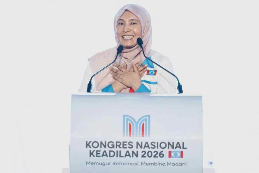 Image from: [VIDEO] 'Saya masih Izzah yang sama seperti 1998'