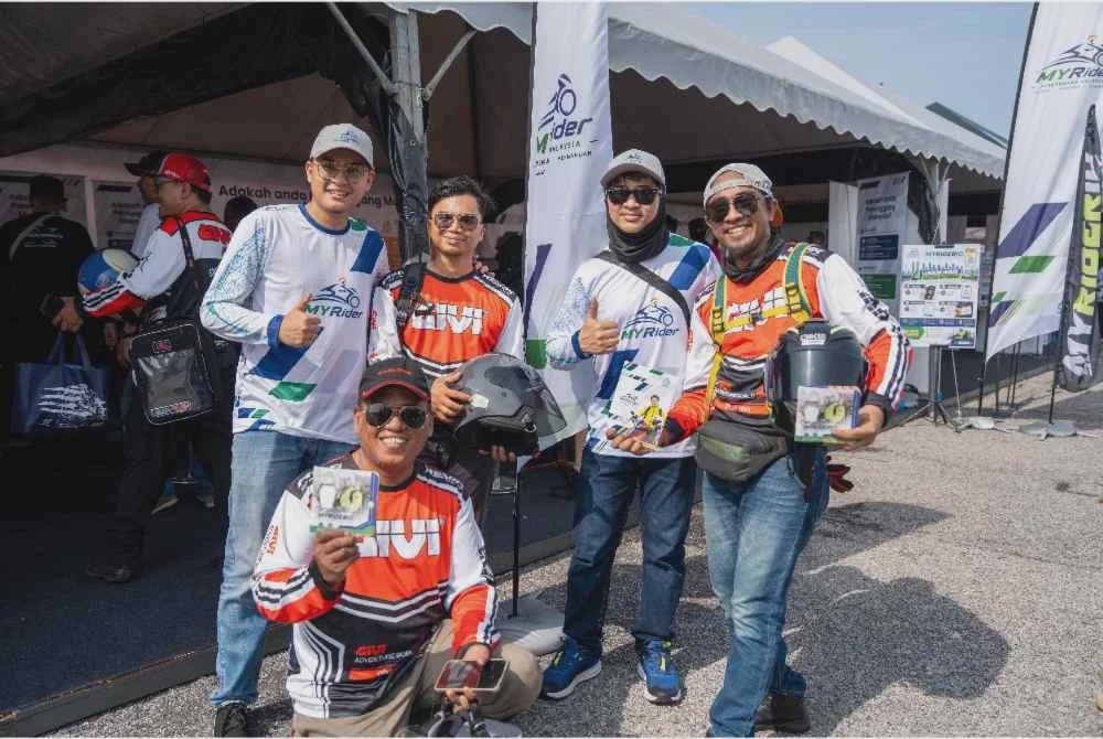 Image from: Keselamatan penunggang motosikal diperkasa, 1,000 pencarum PERKESO terima MYRIDERID percuma