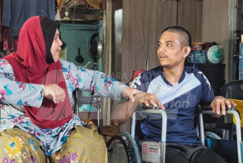 Image from: 'Insya-ALLAH saya setia jaga adik-beradik' - Muhammad Ashrol