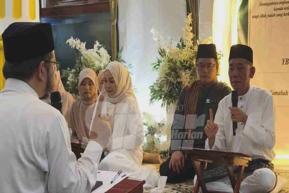 Image from: ADUN Pitas sekeluarga lafaz syahadah peluk Islam