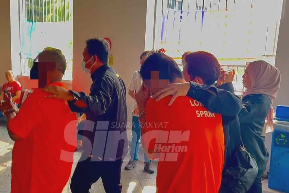 Image from: [VIDEO] Kes jual tanah rugi RM1.96 juta: Dua Datuk termasuk pengerusi agensi kerajaan negeri disambung reman