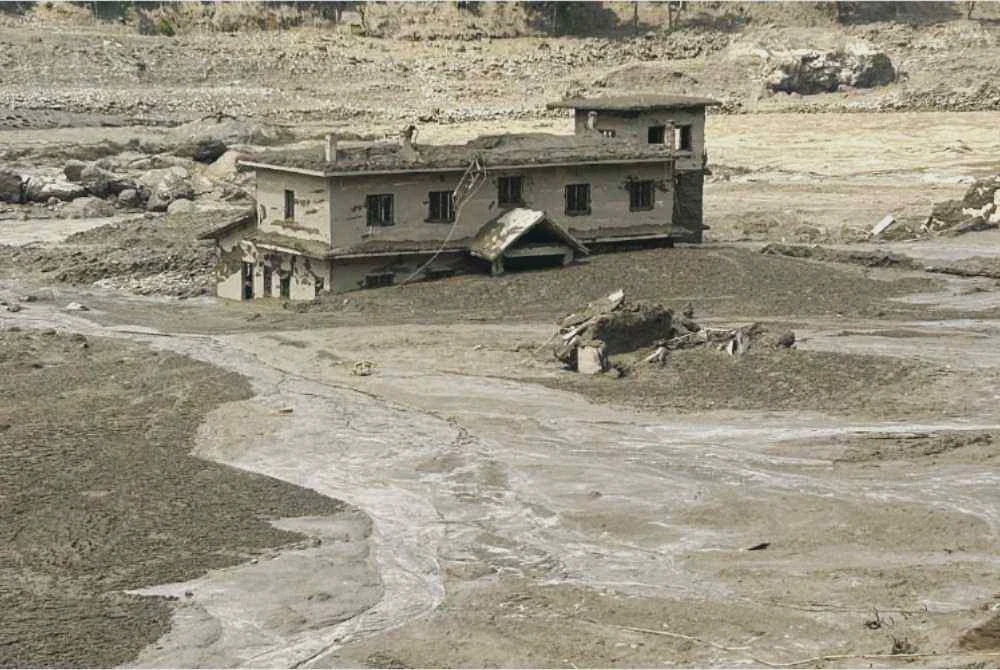 Image from: Banjir Nepal: 17 Rakyat Malaysia laksana upacara keagamaan di Gunung Kailash tidak dapat dihubungi
