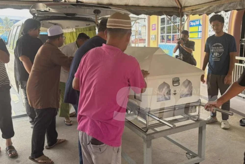 Image from: Nahas 11 kenderaan: Gambar sambutan merdeka jadi kenangan terakhir tiga beranak