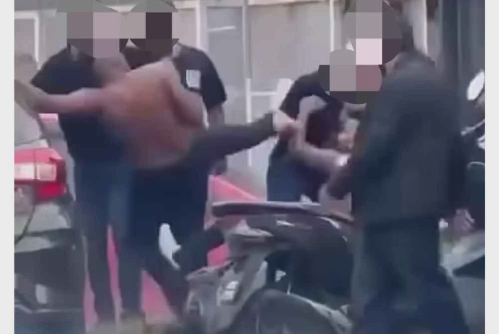 Image from: Perselisihan faham cetus pergaduhan sekumpulan lelaki di luar kelab malam
