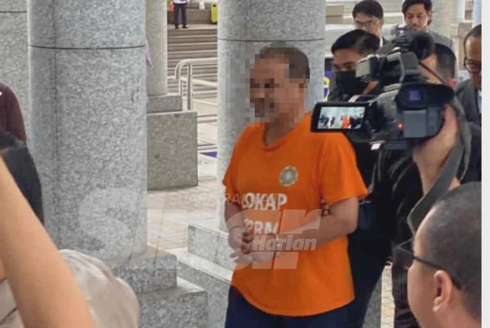 Image from: RCI Tabung Haji: Bekas menteri tiba di mahkamah