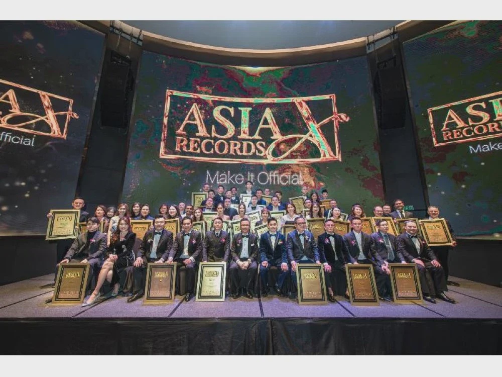 Image from: Asia Record lancar edisi ketiga buku pencapaian