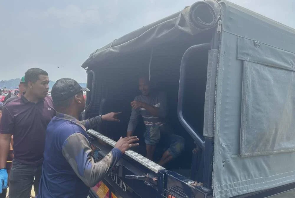 Image from: Empat remaja lemas: Muhammad Adib ditemukan terapung 5km dari lokasi – Polis