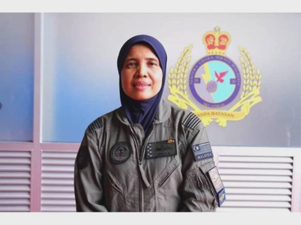 Image from: Lebih 200,000 cawan NESCAFÉ suntik semangat TUDM, peserta perarakan Merdeka