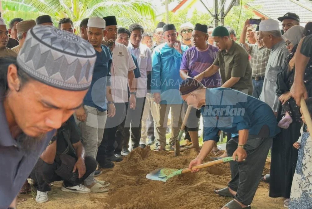 Image from: Jenazah Dr Ainul Baraah selamat dikebumikan