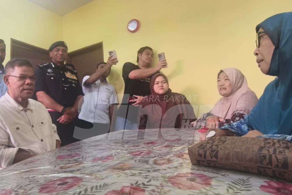 Image from: Dakwa dipaksa tandatangan proklamasi, MB Negeri Sembilan buat dua laporan polis - Saifuddin Nasution
