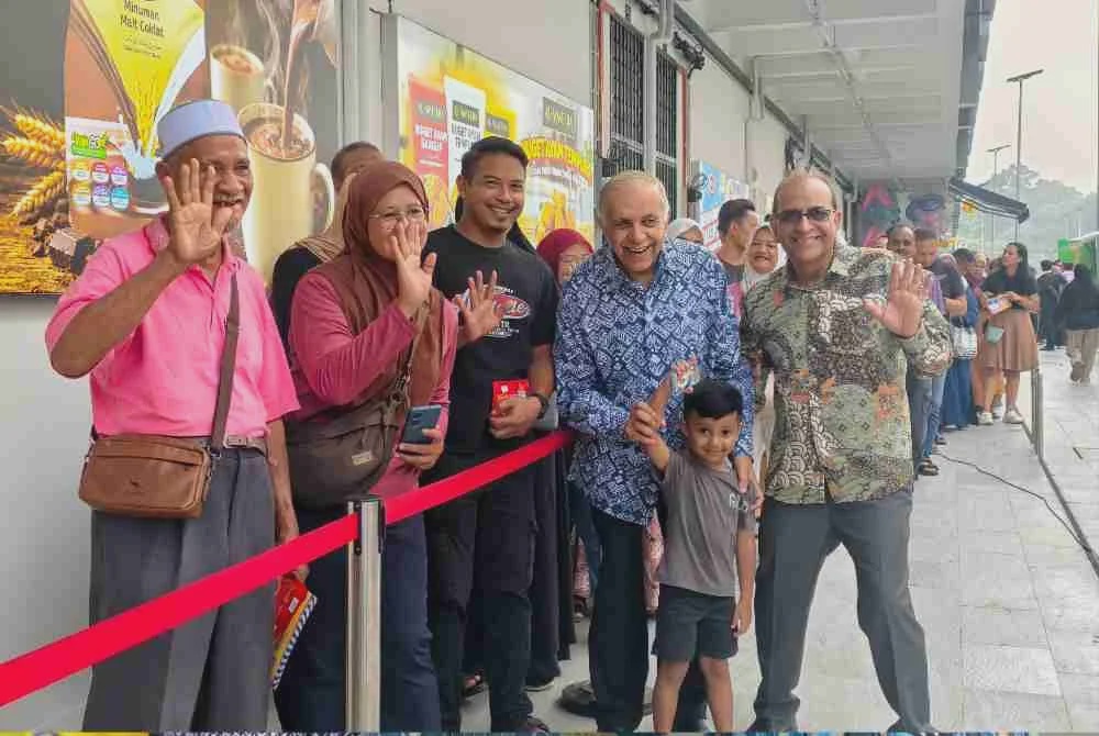 Image from: Penduduk teruja pembukaan Mydin Mart Port Dickson