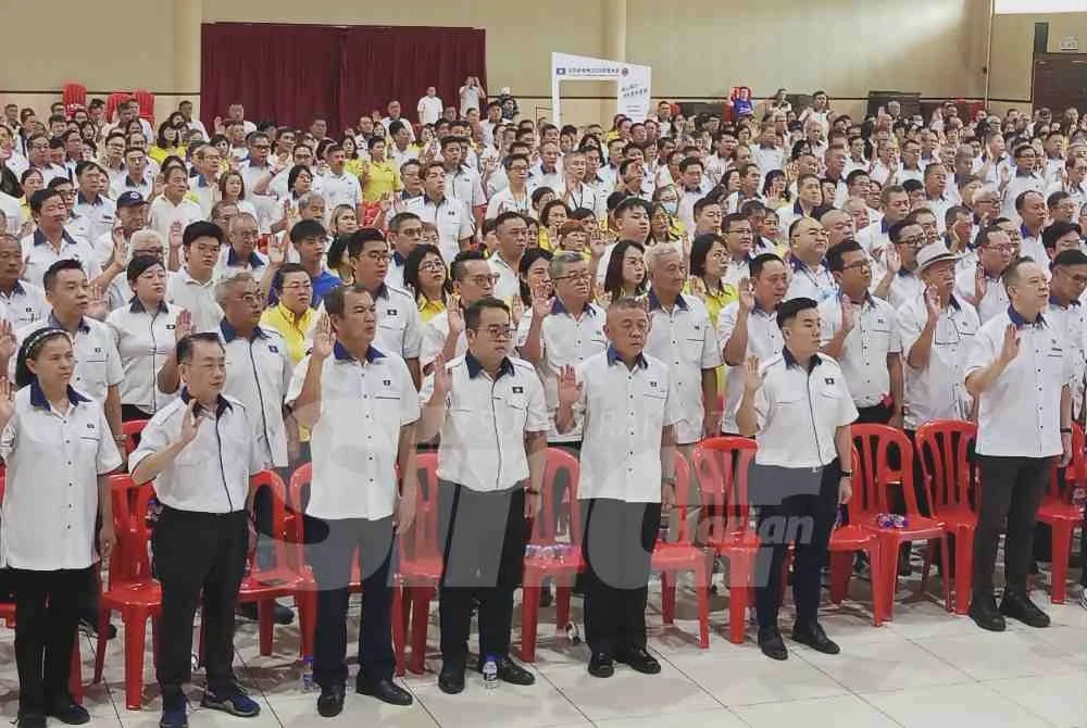 Image from: Tidak salah 'pinjam kerusi' jika beri kemenangan kepada BN - MCA