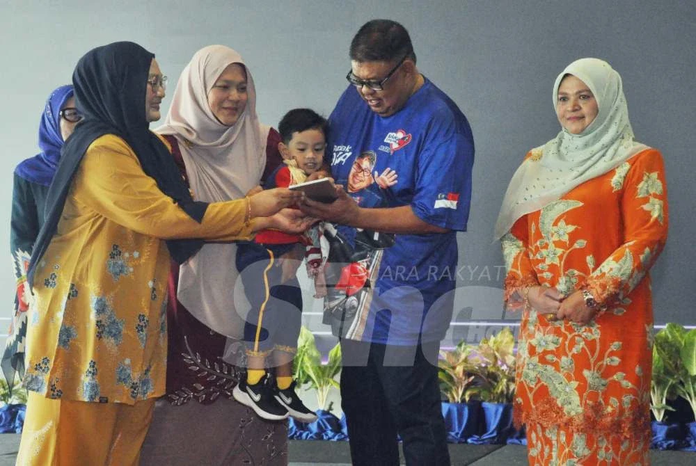 Image from: PRN Melaka: 'Satu Jumaat lagi? Bila saya panggil, media datanglah' - Ab Rauf