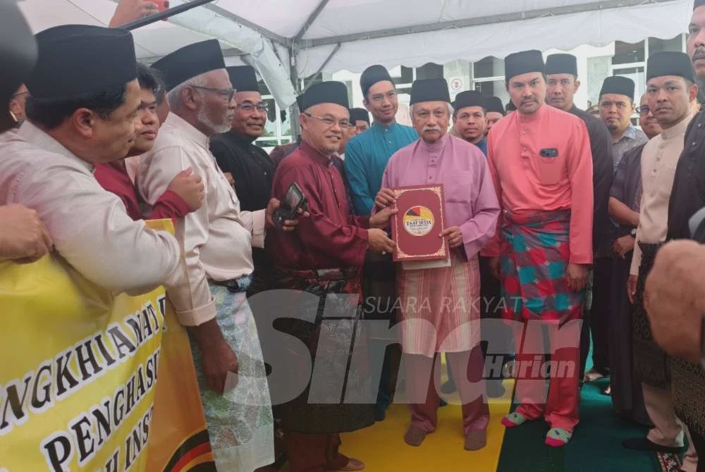Image from: [VIDEO] 'Daulat Tuanku, tangkap penderhaka'