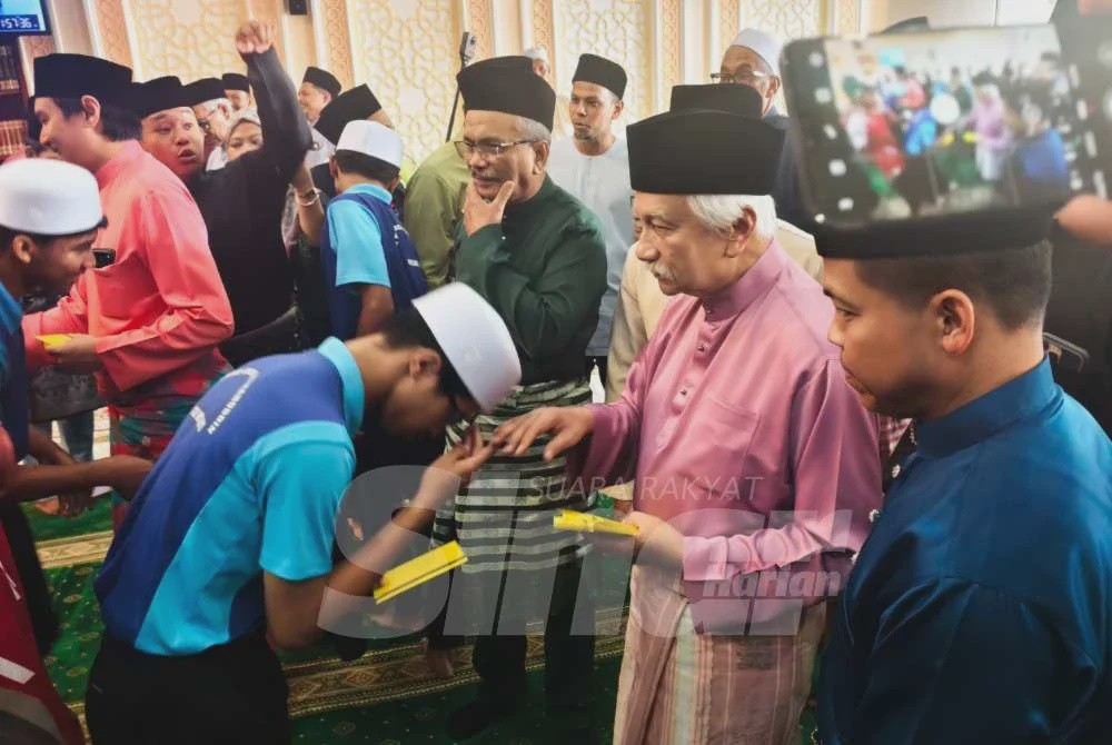 Image from: 'Daulat Tuanku, tangkap penderhaka'