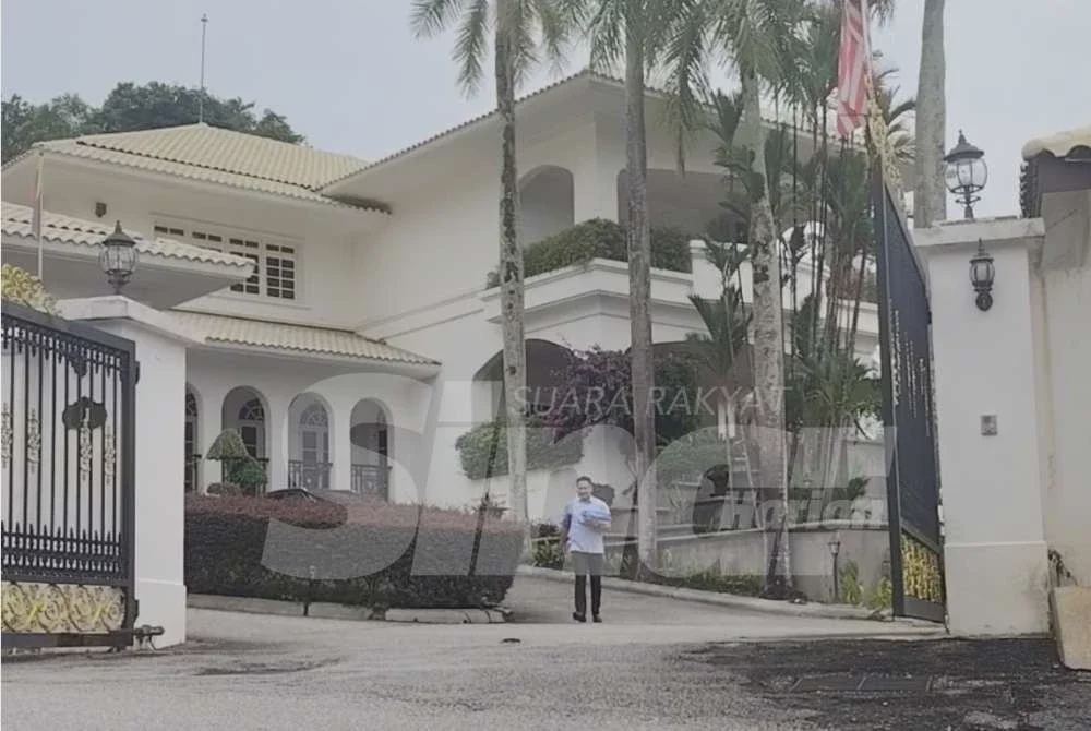 Image from: Kediaman Najib jadi perhatian, status kepulangan masih tanda tanya