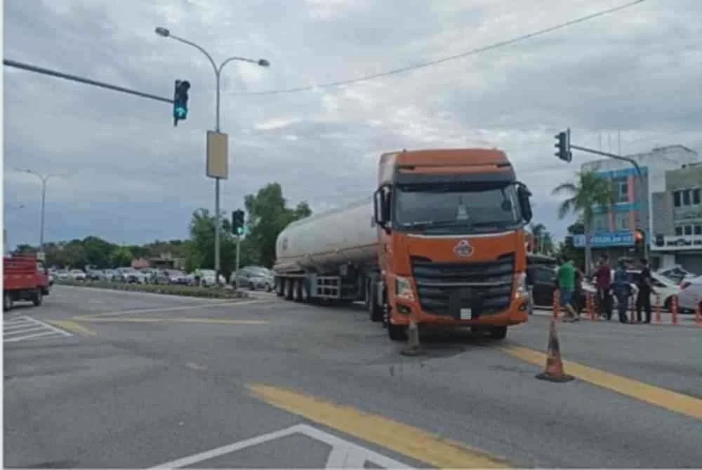 Image from: Wanita maut dilanggar, digilis treler