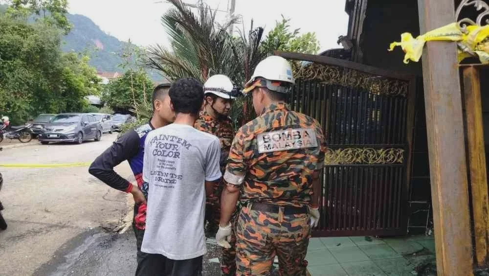 Image from: Tiga sekeluarga maut: 'Adik cuma sempat pegang tangan mak'